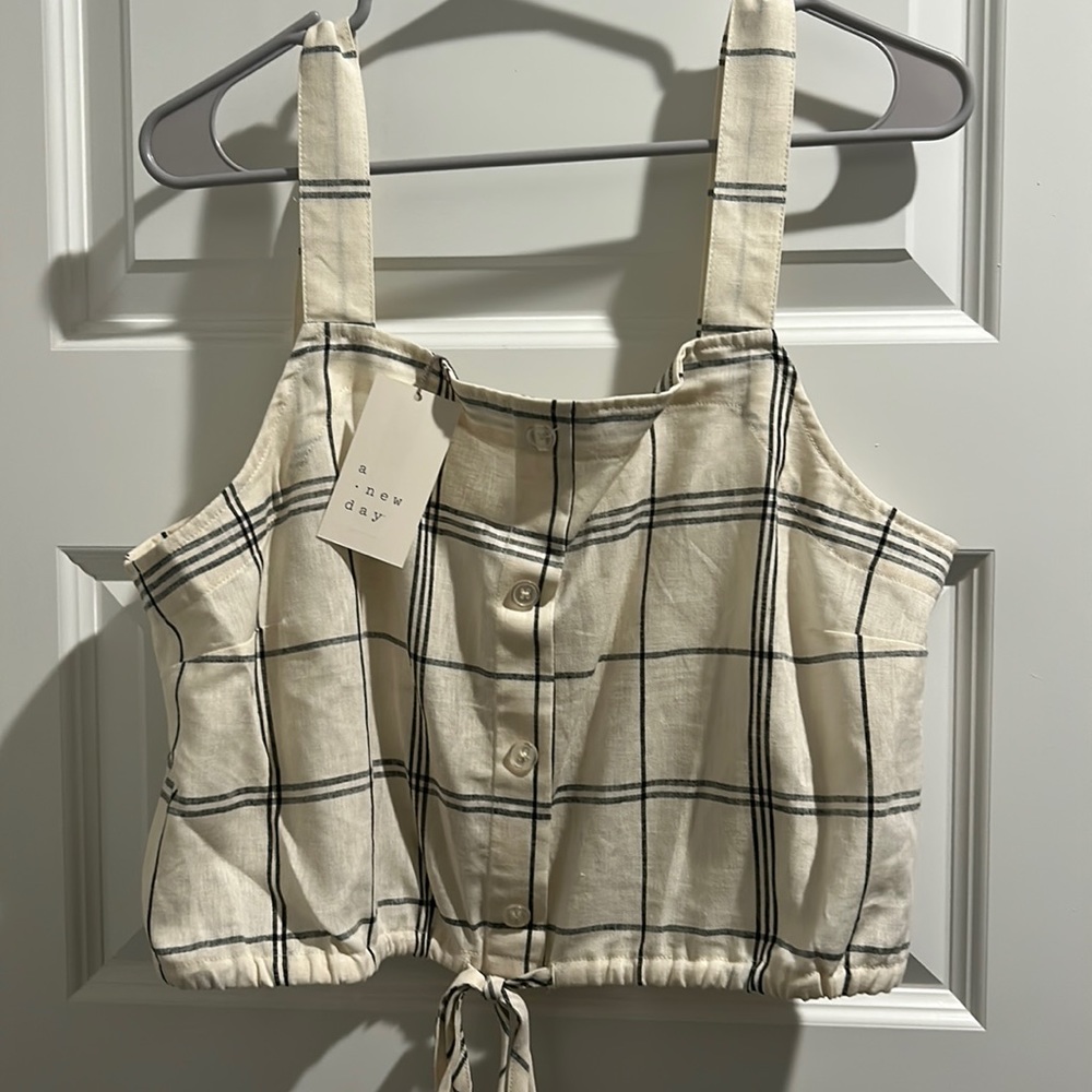 A new Day crop top